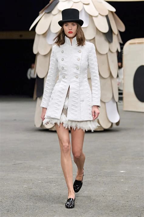 chanel spring dresses 2023.